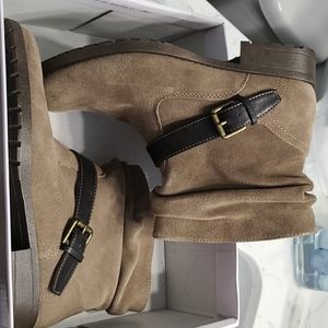 NWT White mountain booties